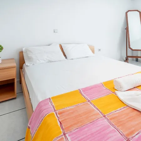 Center Katerina Daire *